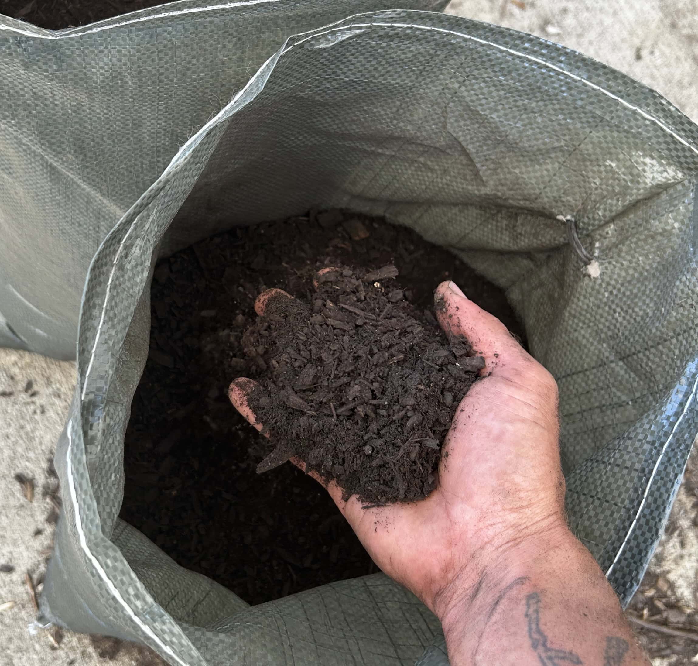 compost handfull trimmed